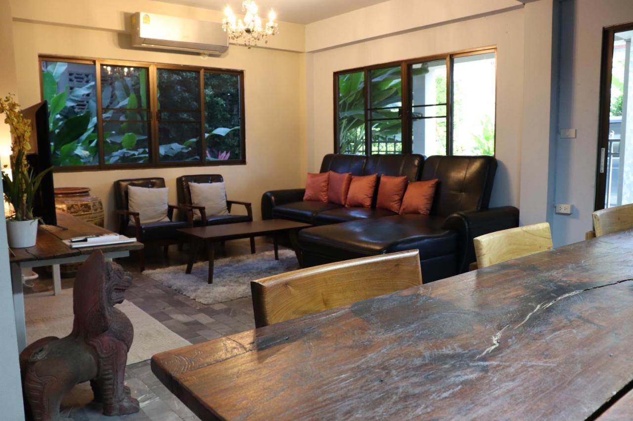 Ferienwohnung 8Th House @ Center Of Chiangmai Old Town Chiang Mai Exterior foto